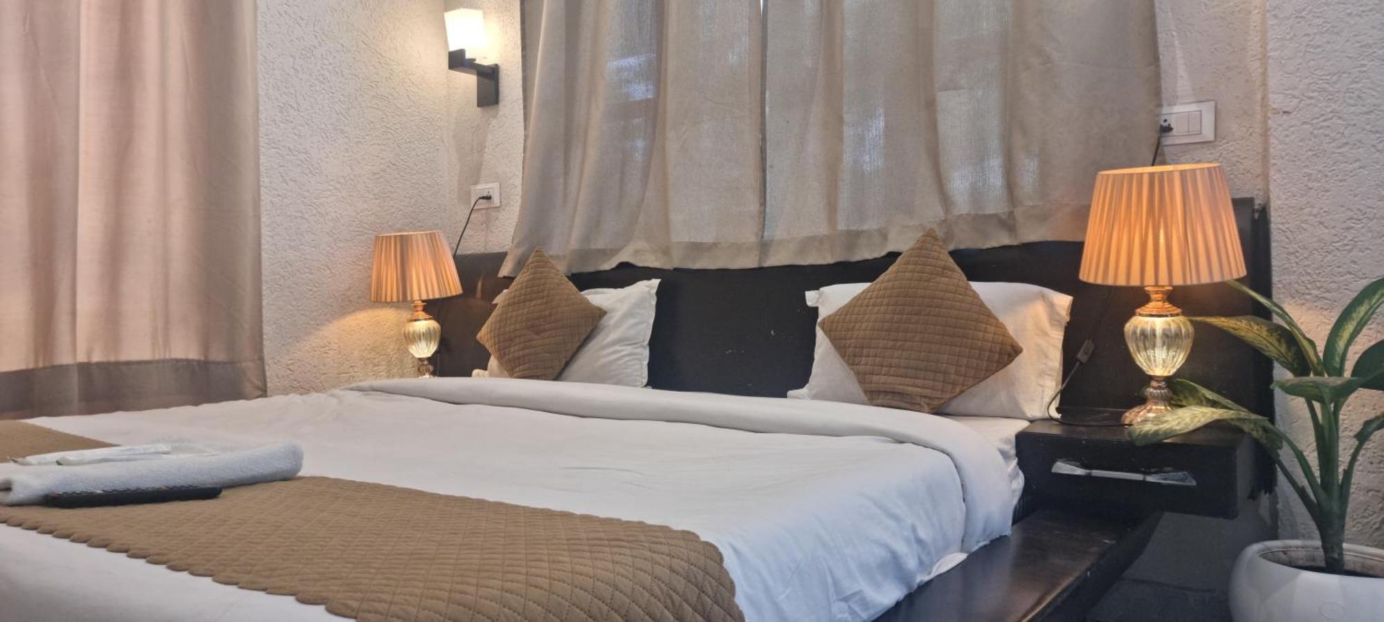 Praana Wellness Resort By Around Stays ริชิเคช ภายนอก รูปภาพ