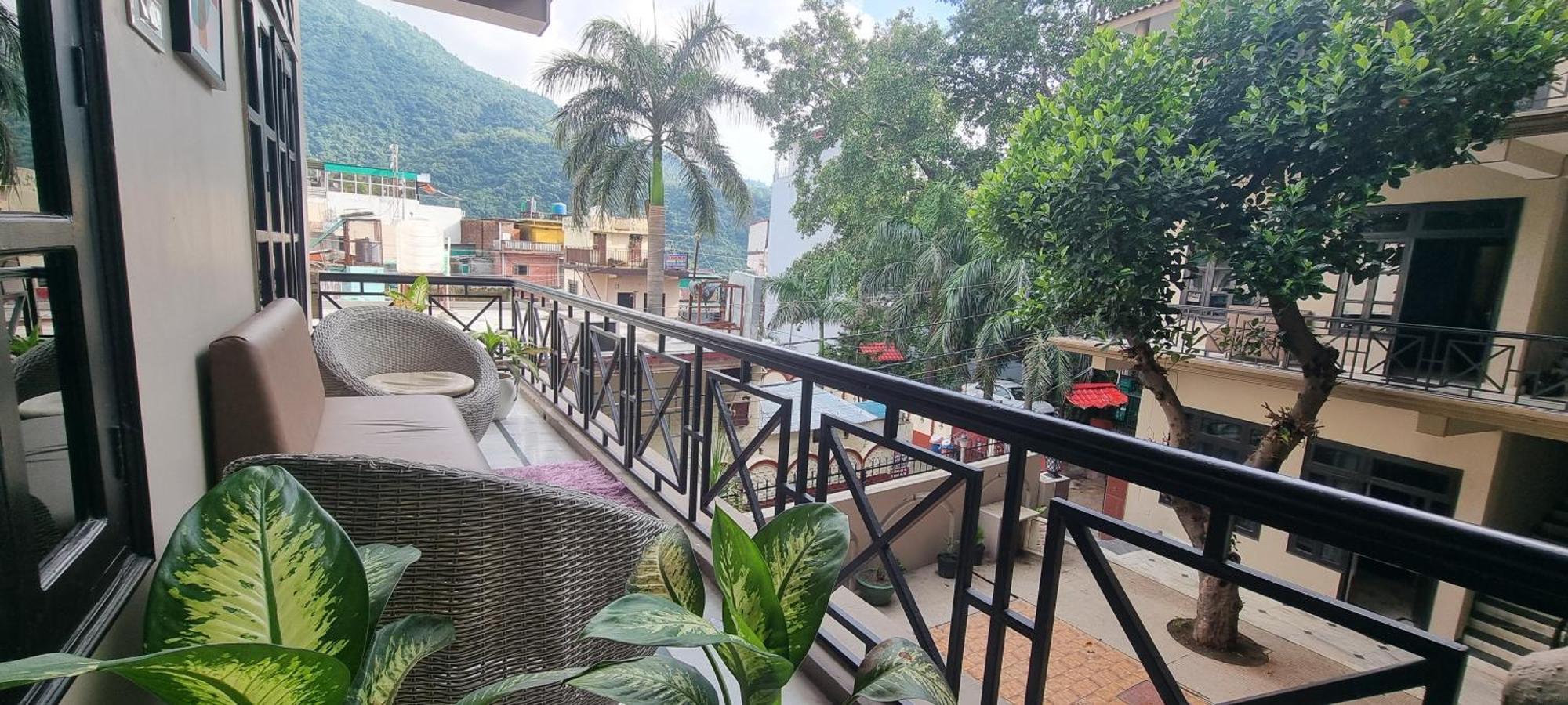 Praana Wellness Resort By Around Stays ริชิเคช ภายนอก รูปภาพ