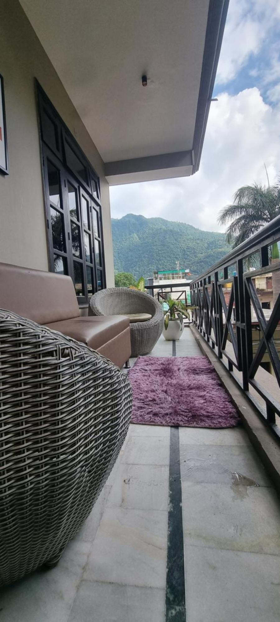 Around Stays-Prana Wellness Resort ริชิเคช ภายนอก รูปภาพ