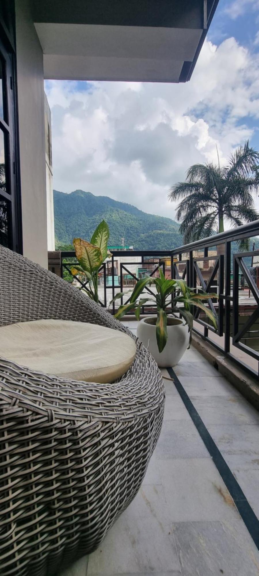 Praana Wellness Resort By Around Stays ริชิเคช ภายนอก รูปภาพ