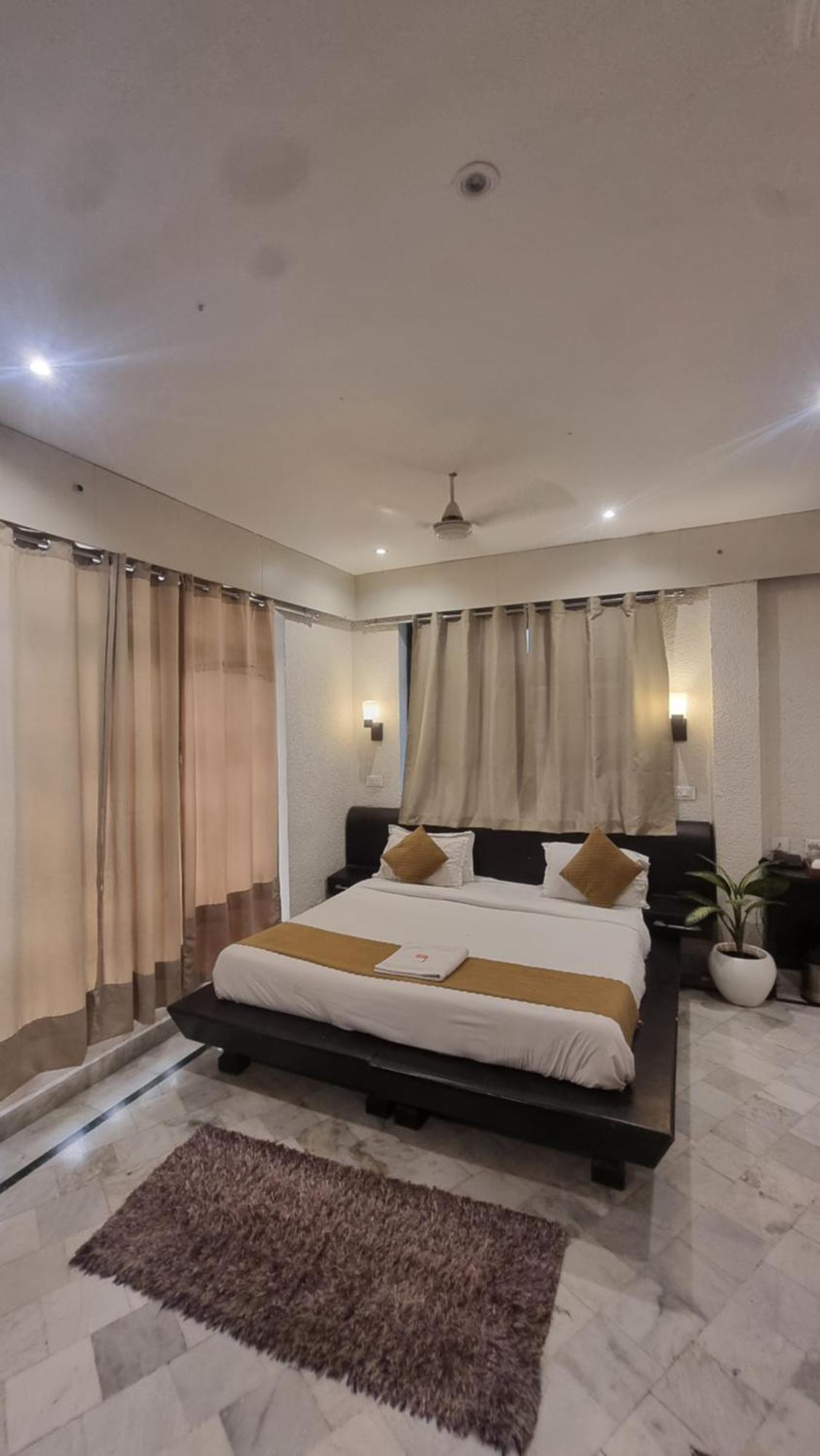 Praana Wellness Resort By Around Stays ริชิเคช ภายนอก รูปภาพ