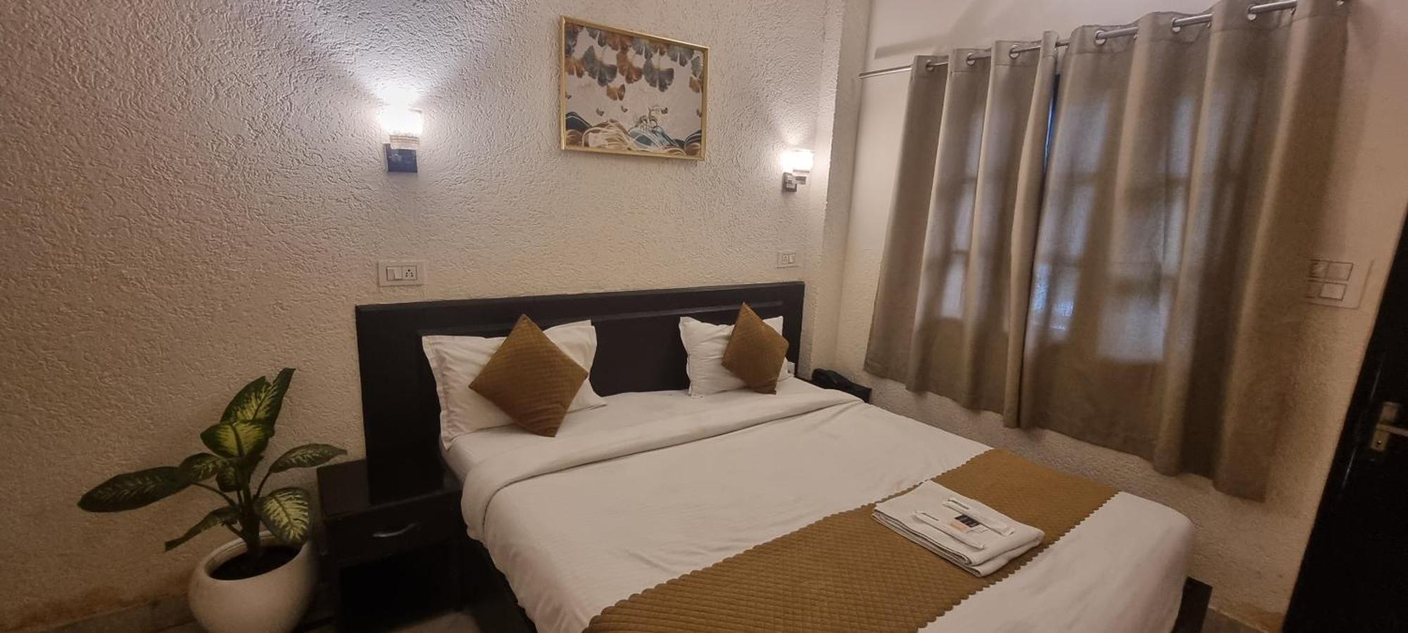 Praana Wellness Resort By Around Stays ริชิเคช ภายนอก รูปภาพ