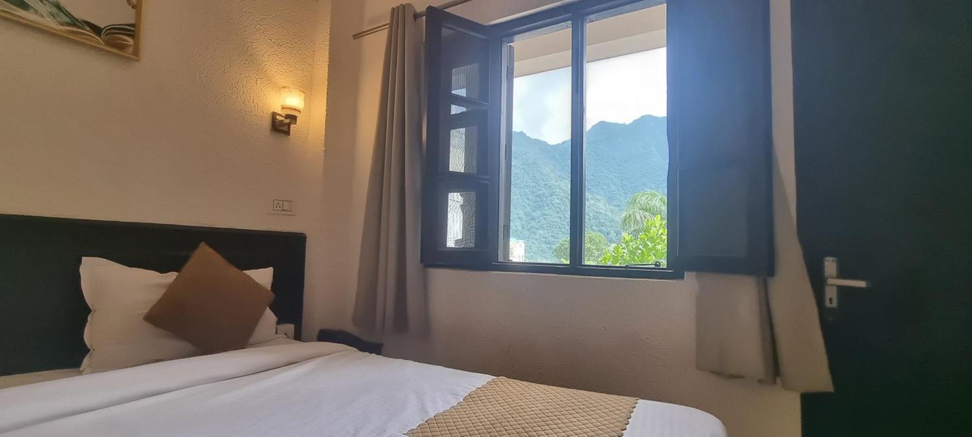 Praana Wellness Resort By Around Stays ริชิเคช ภายนอก รูปภาพ